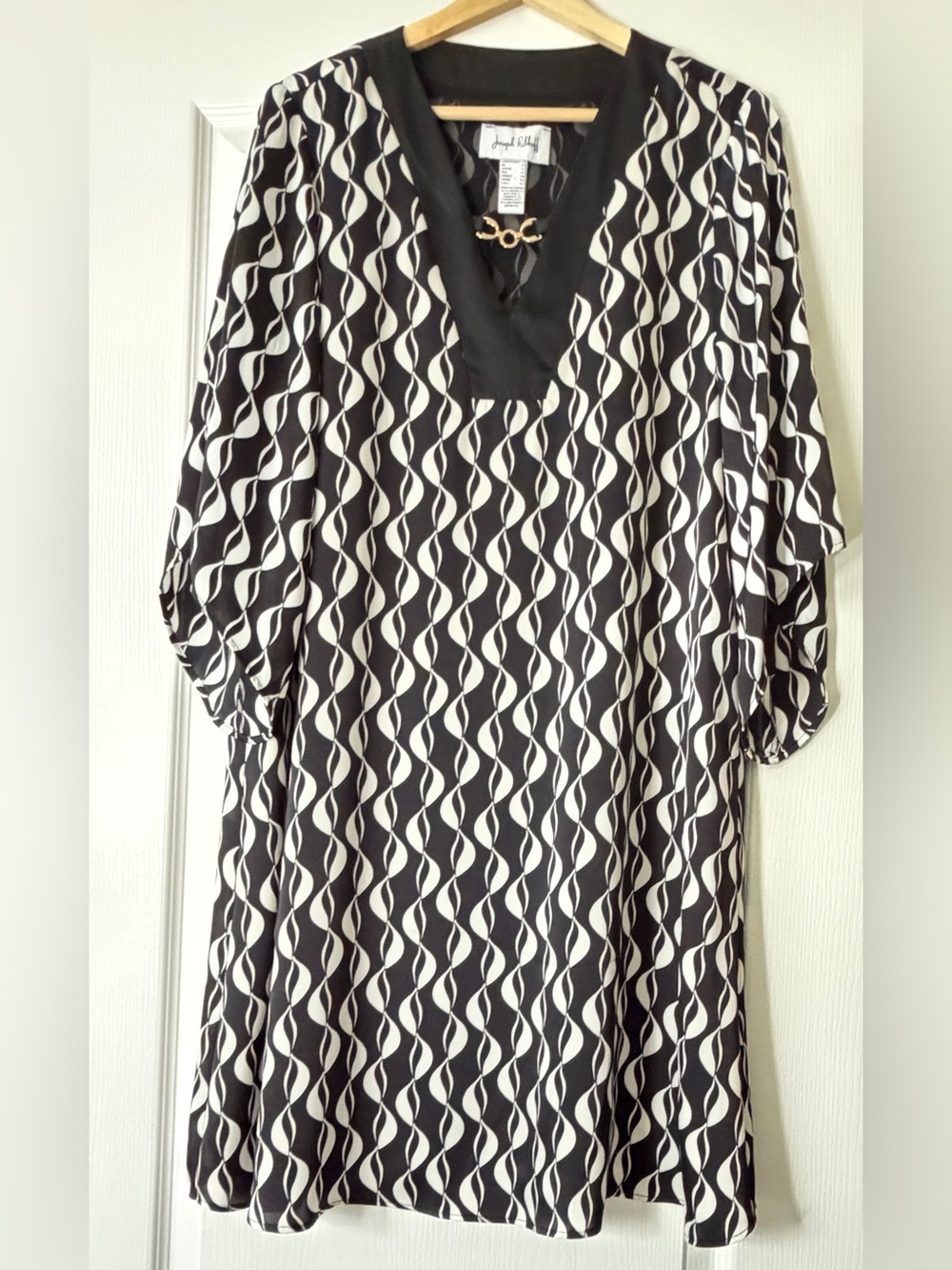 Joseph Ribkoff Dress Size 8 Black Ivory Abstract Wave Print V Neck Gold Hardware